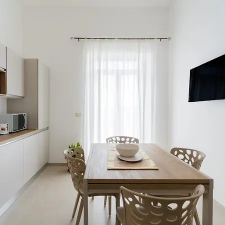 לינה וארוחת בוקר Al Calico גלטונה